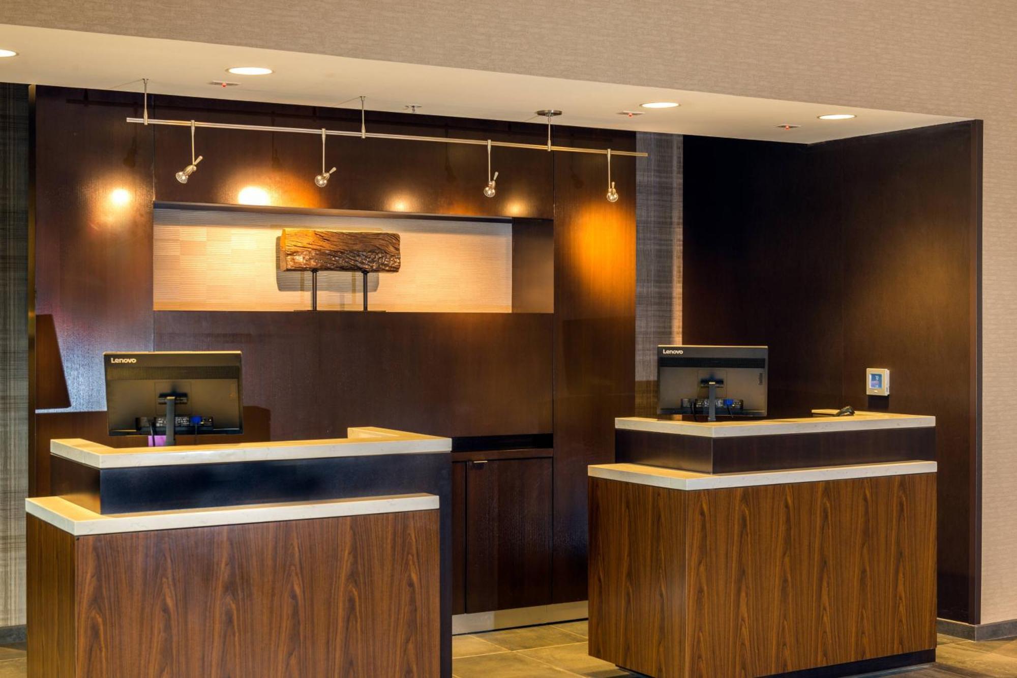 Courtyard By Marriott Somerset Bagian luar foto