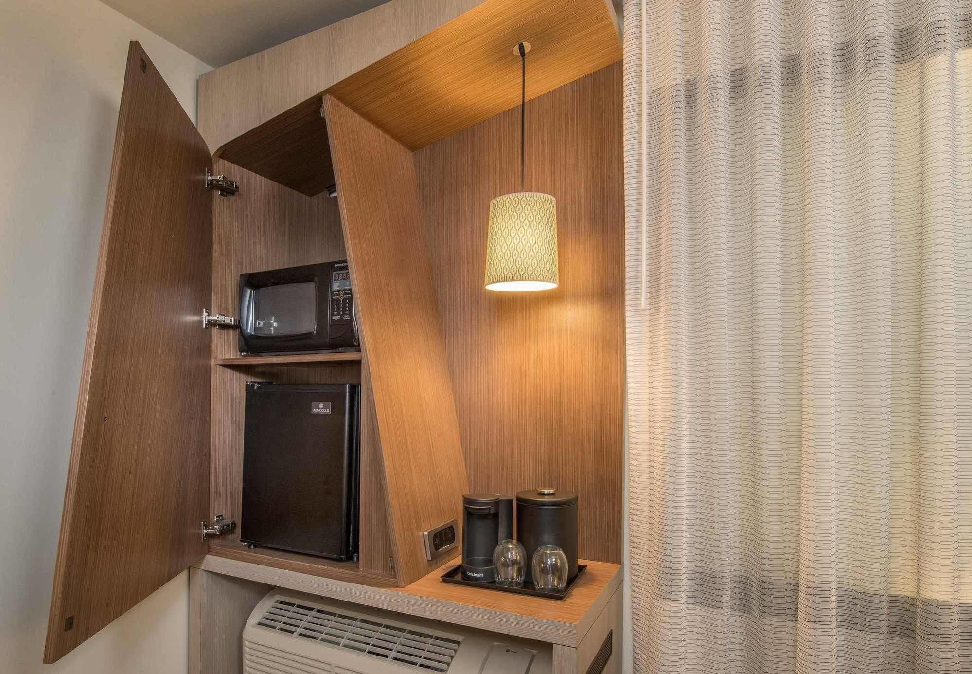 Courtyard By Marriott Somerset Bagian luar foto